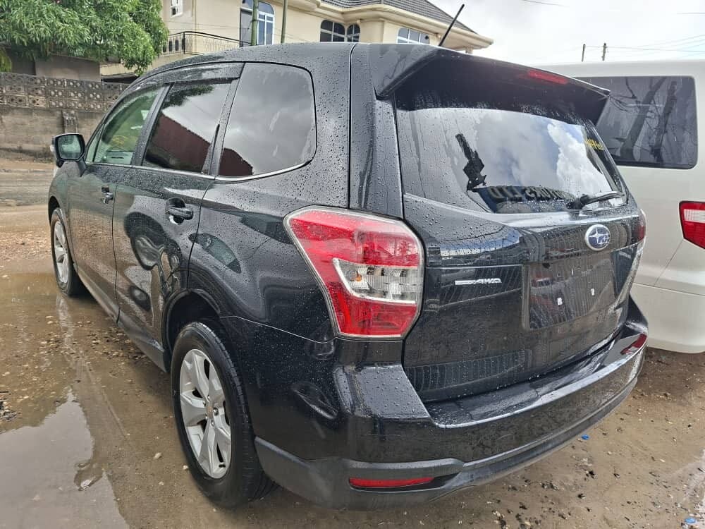 Magari Forester 2014 lipo Dar es salaam