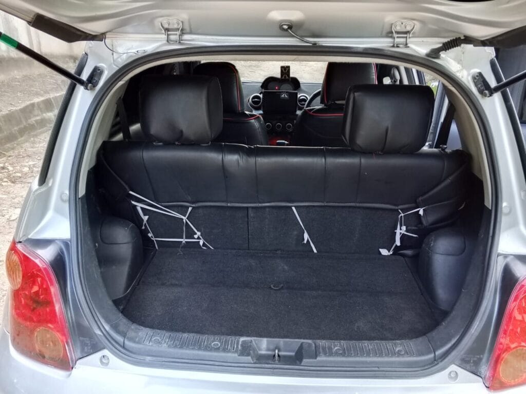 Bei ya Toyota IST 2006 Sokoni Dar es salaam Tanzania