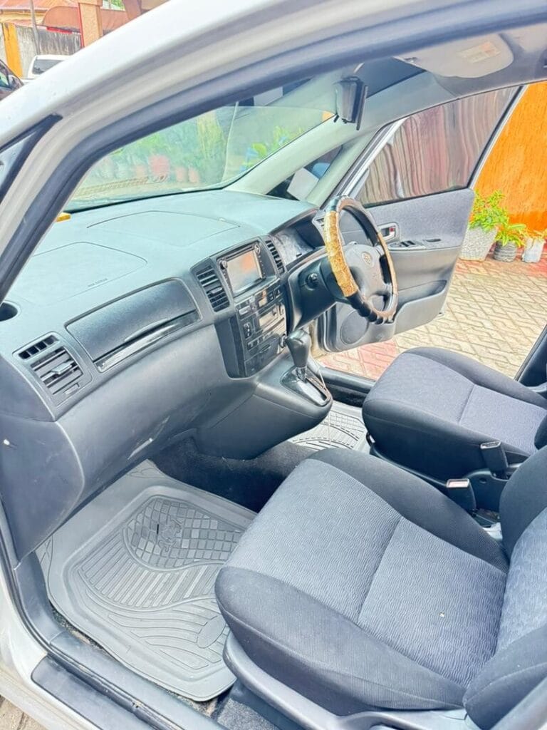 Toyota Spacio bei poa sokoni Dar es Salaam Tanzania