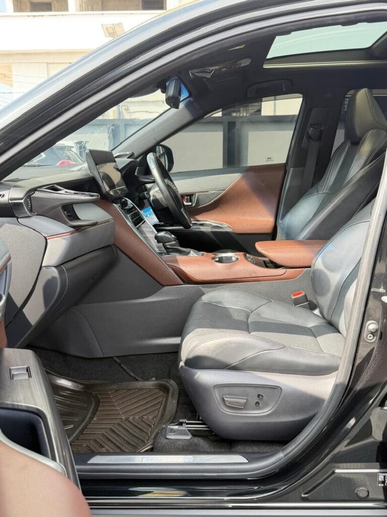 Magari Used Toyota Harrier 2020 Dar es Salaam Tanzania