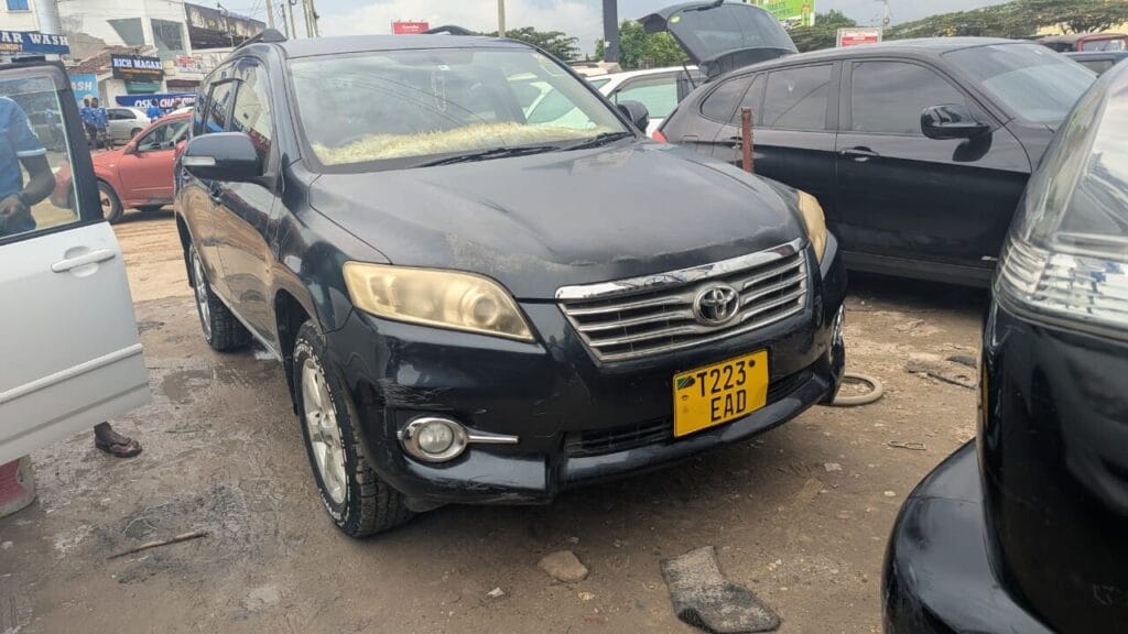 Toyota Vanguard bei poa sokoni Dar es salaam Tanzania