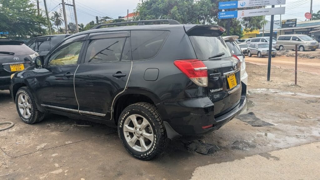 Bei ya Toyota Vanguard 2012 Sokoni Dar es salaam Tanzania