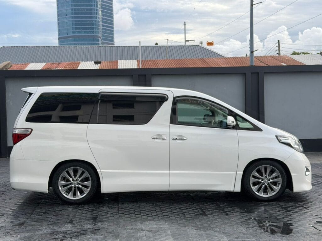 Price Toyota Alphard 2010 for Sale in Dar es salaam