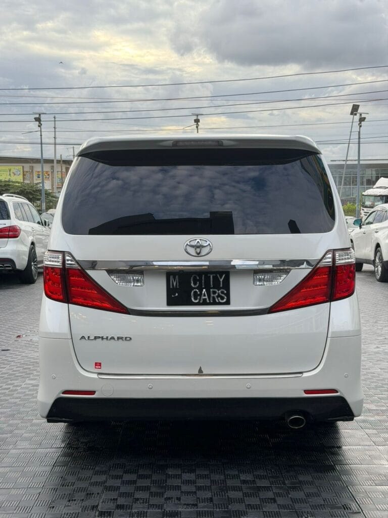 Toyota Alphard 2010 for Sale in Dar es salaam