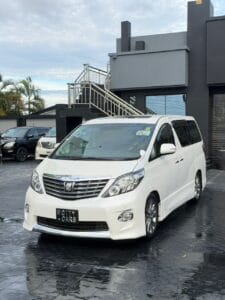 Used Toyota Alphard 2010 for Sale in Dar es salaam