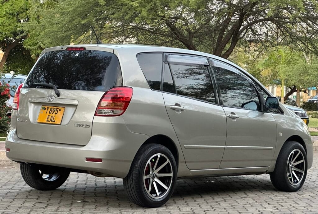 Toyota Spacio bei poa sokoni Dar es salaam Tanzania