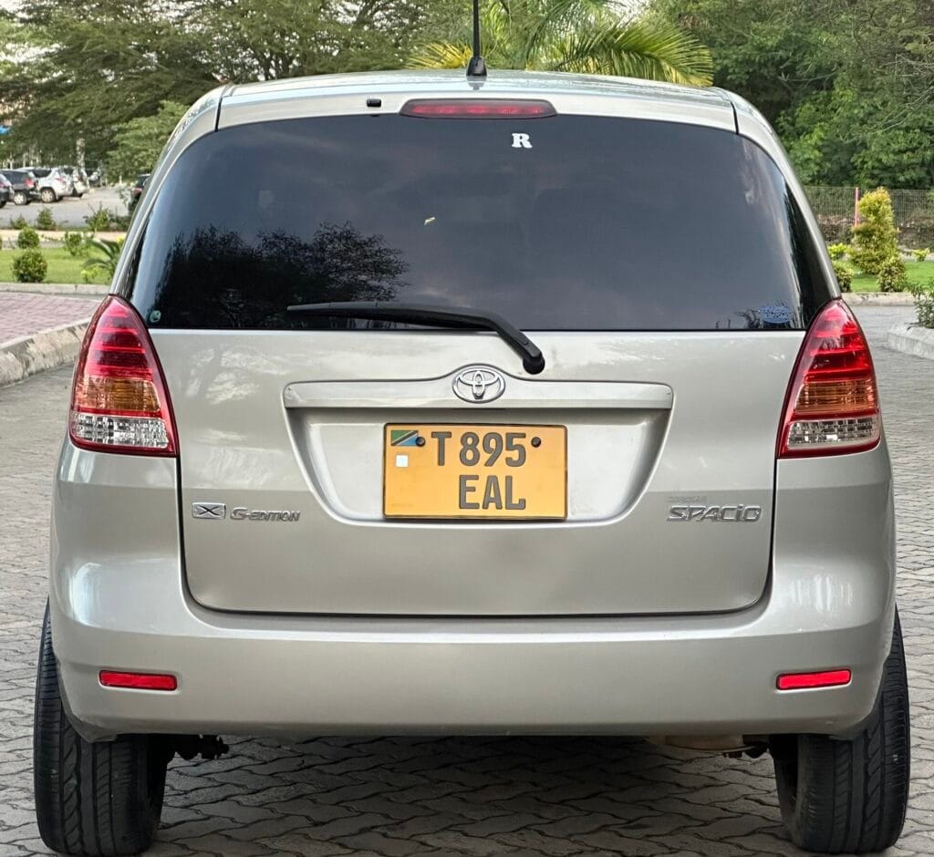 Magari Sokoni Toyota Spacio ya Bei Poa 2005