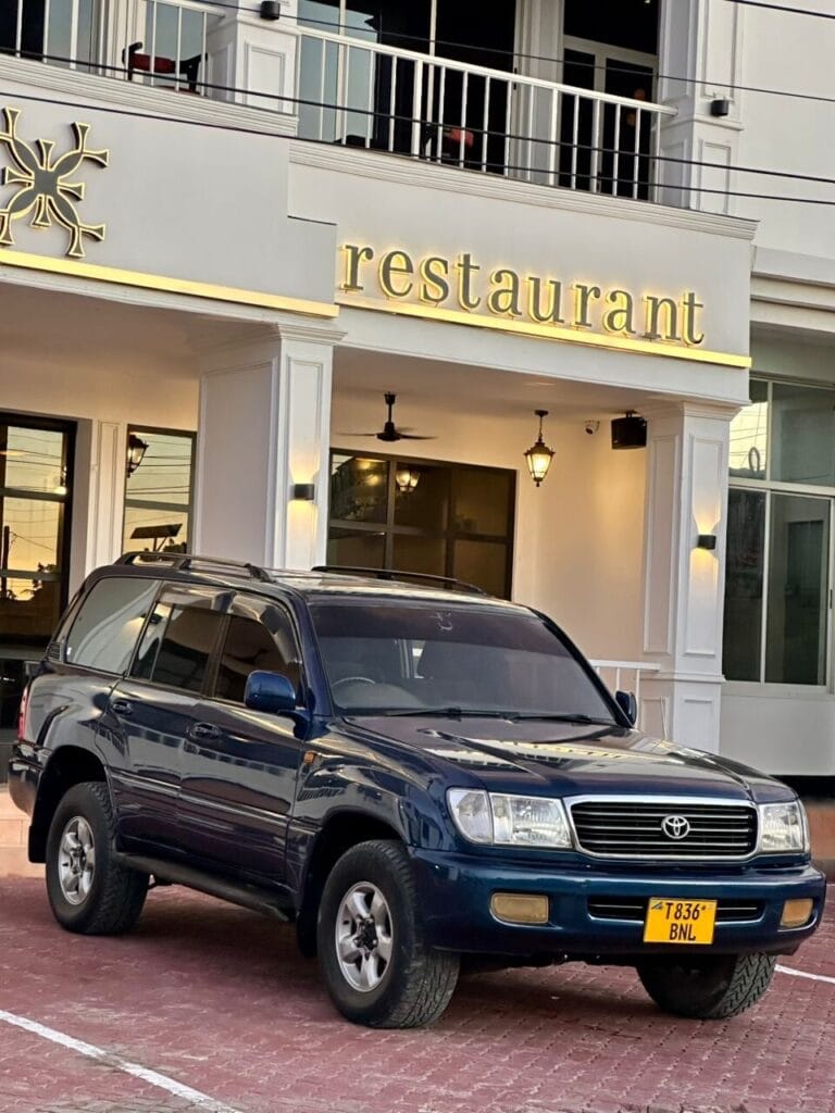 Magari Sokoni Toyota Land Cruiser Prado ya Bei Poa 2003