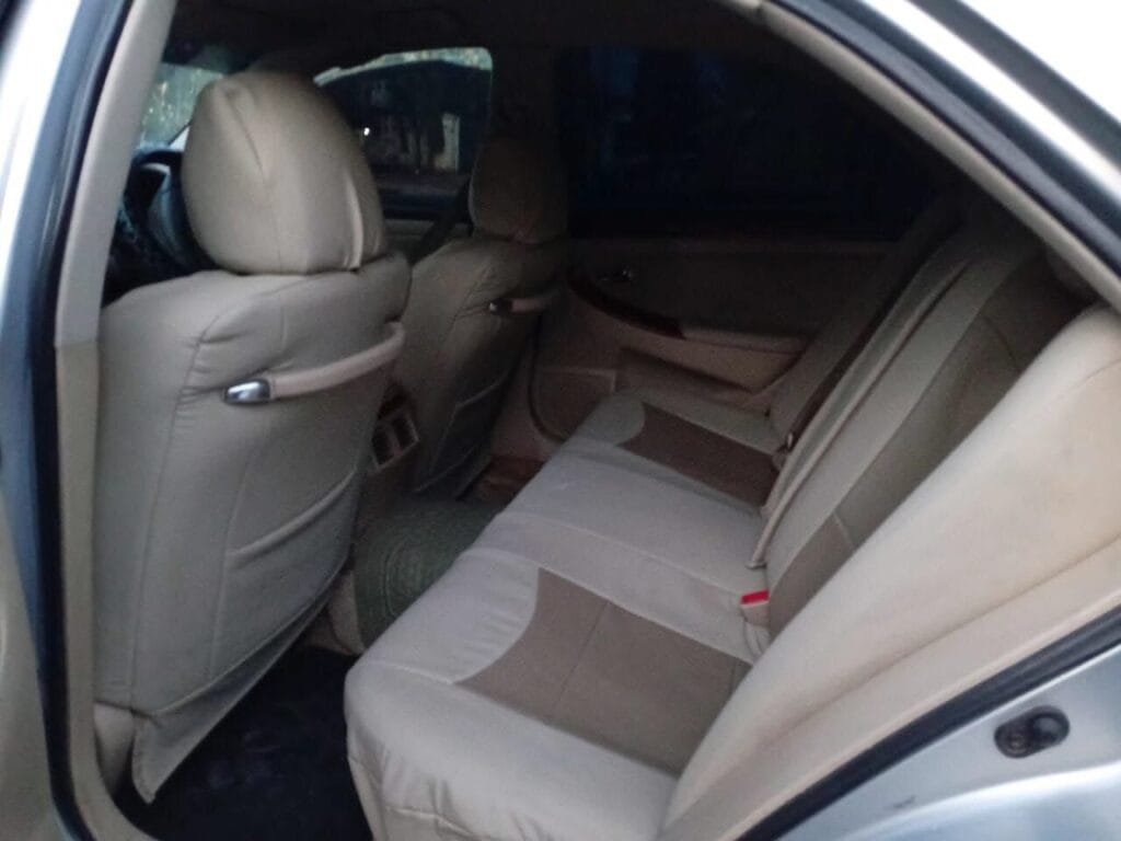 Magari Used Toyota Crown 2006 Mwanza Tanzania