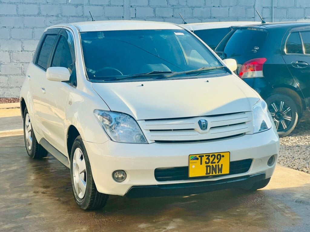 Toyota IST bei poa sokoni Mwanza Tanzania