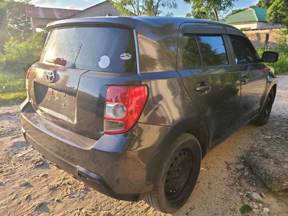 Magari Used Toyota IST 2009 Dar es Salaam Tanzania