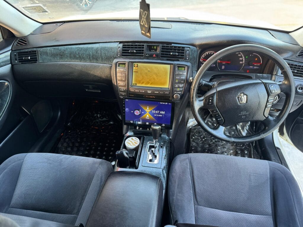 Magari Used Toyota Crown 2006 Dar es Salaam Tanzania