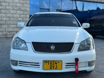 Price of Used Toyota Crown 2006 for Sale in Dar es Salaam Tanzania