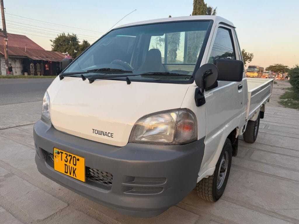 Magari TownAce 2006 lipo Dar es Salaam