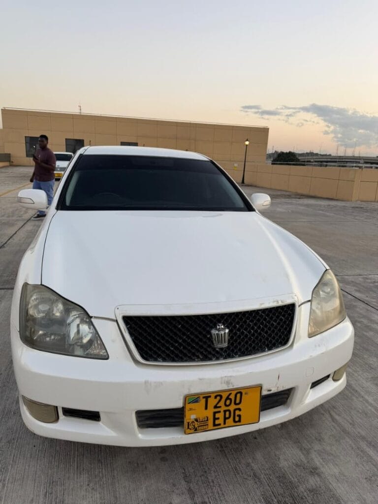 Bei ya Toyota Crown 2006 Sokoni Dar es Salaam Tanzania
