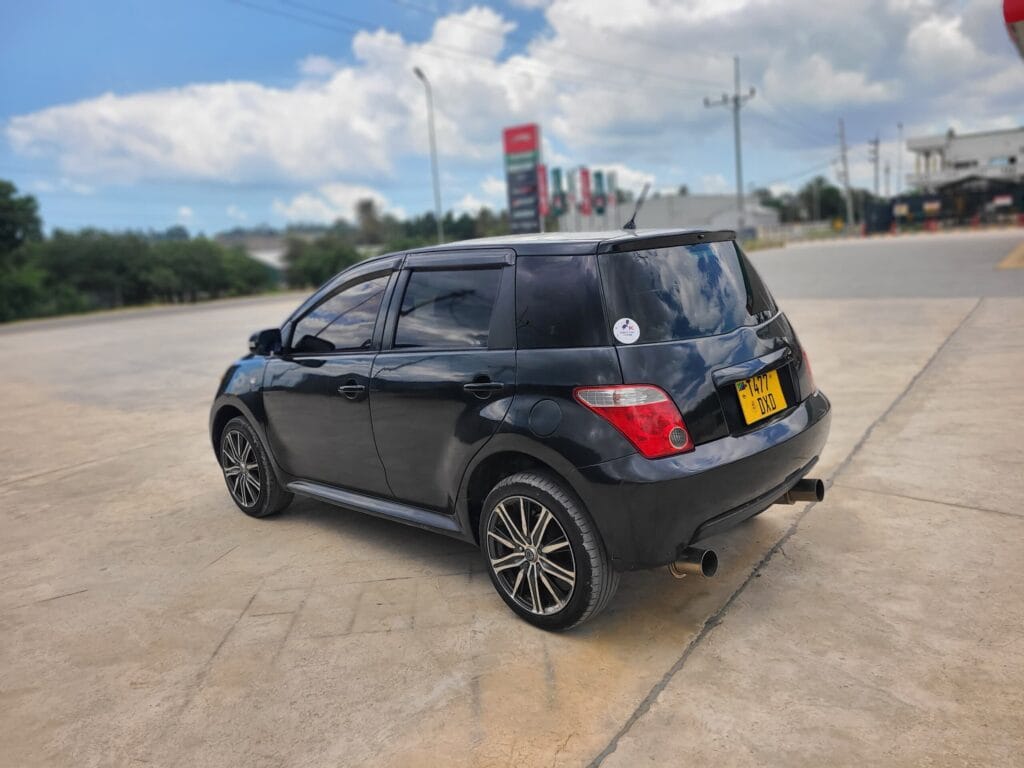Magari IST 2006 lipo Dar es Salaam