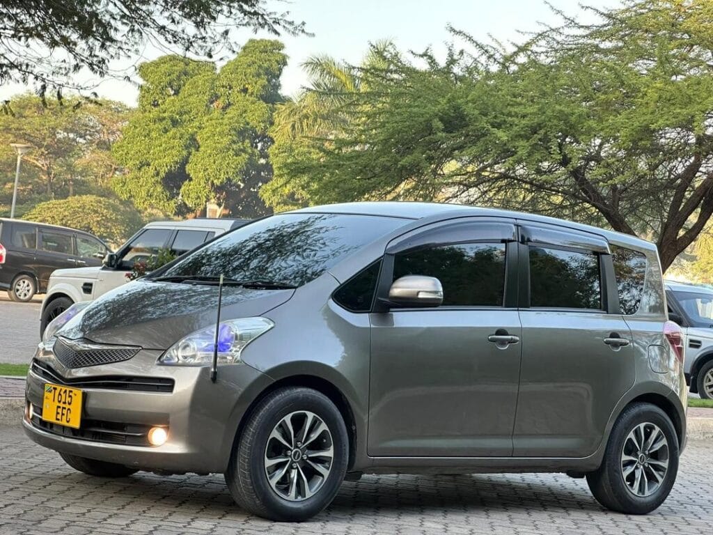 Magari Sokoni Toyota Ractis ya Bei Poa 2009