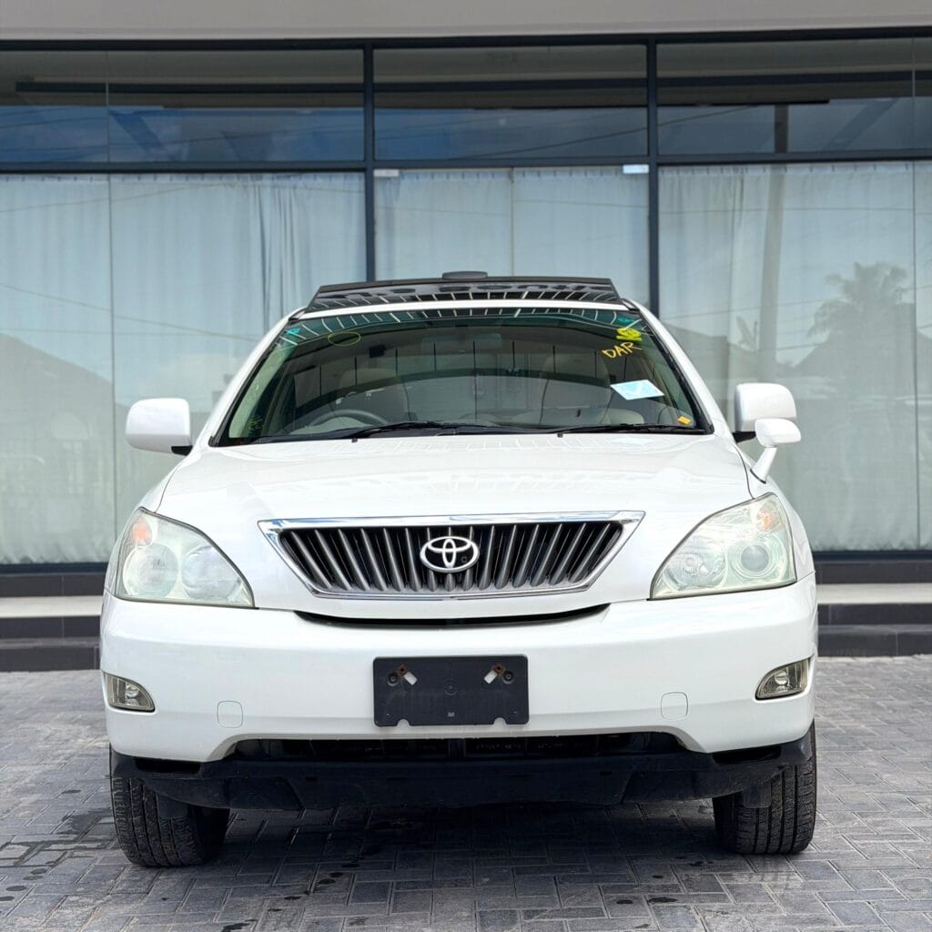 Magari Harrier 2009 lipo Dar es Salaam