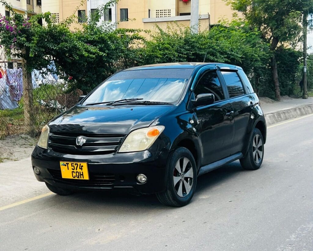 Used Toyota IST 2004 for Sale in Dar es Salaam
