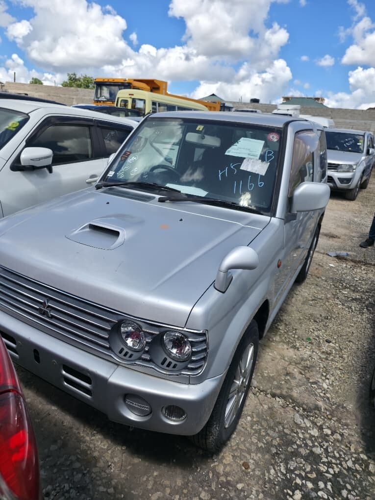 Price Of Mitsubishi Pajero 1999 for Sale in Tanzania