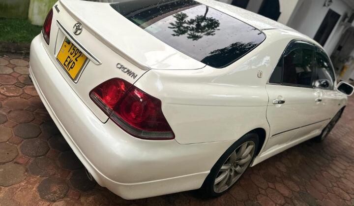 Buy Toyota Crown 2007 for Sale in Dar es Salaam
