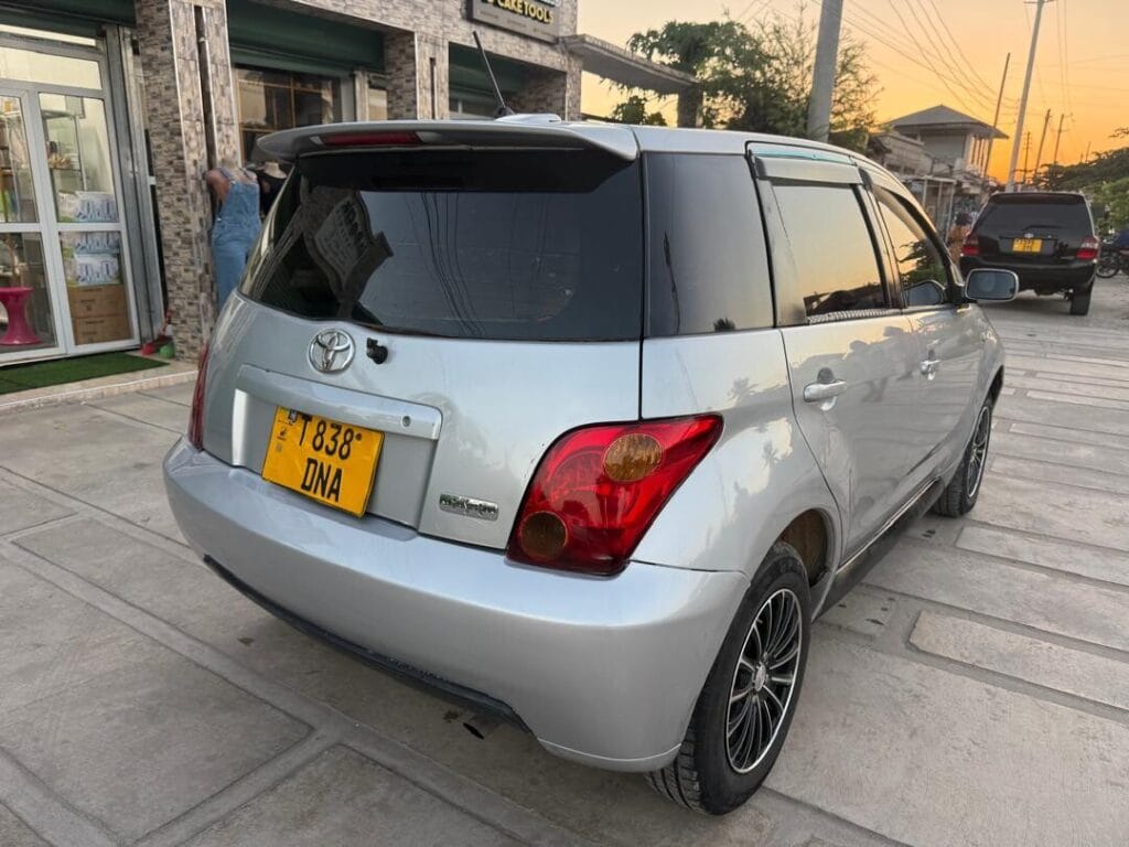 Price Toyota IST 2003 for Sale in Dar es Salaam