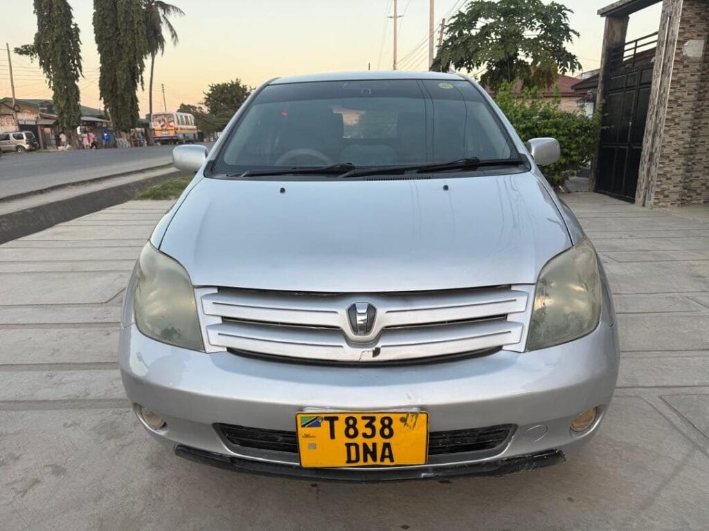 Used Toyota IST 2003 for Sale in Dar es Salaam