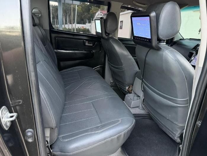 For Sale Toyota Hilux 2012 in Dar es Salaam