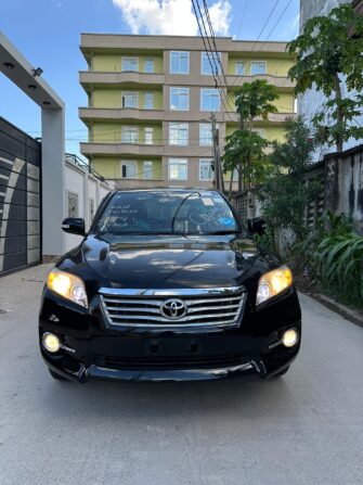 Bei Ya Toyota Vanguard 2012 Sokoni Dar es Salaam Tanzania