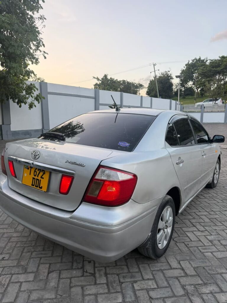 Toyota Premio bei poa sokoni Dar es Salaam Tanzania