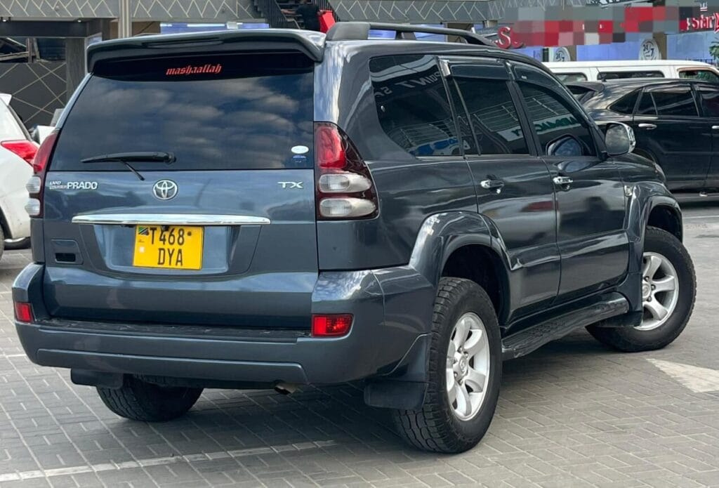 Magari Used Toyota Land Cruiser Prado 2005 Dar es Salaam Tanzania