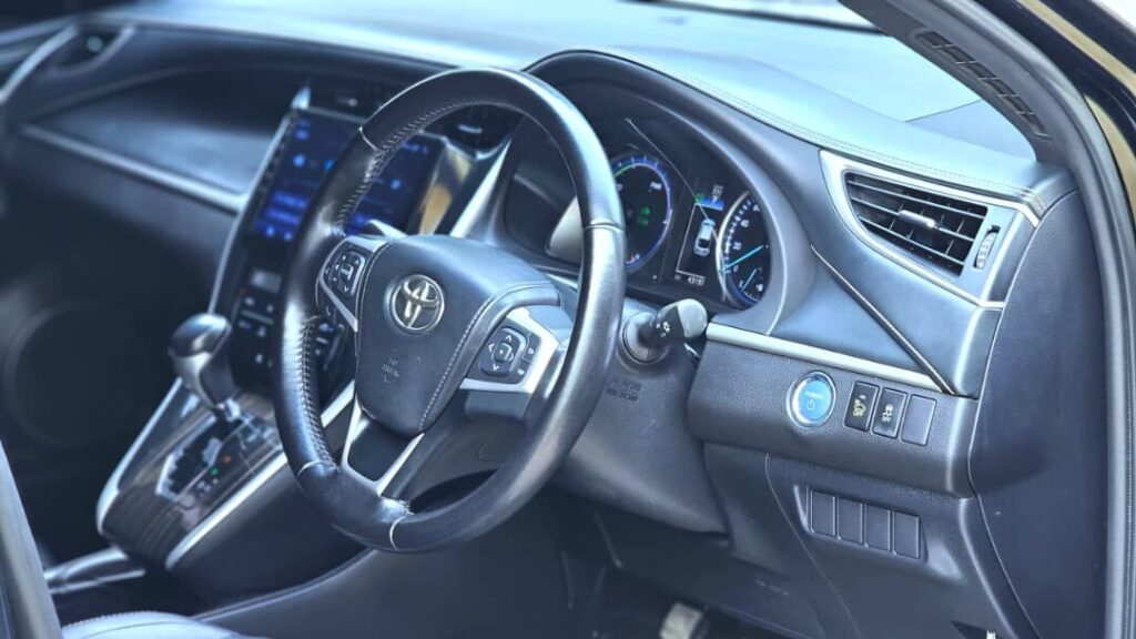 Used Toyota Harrier 2014 for Sale in Dar es Salaam