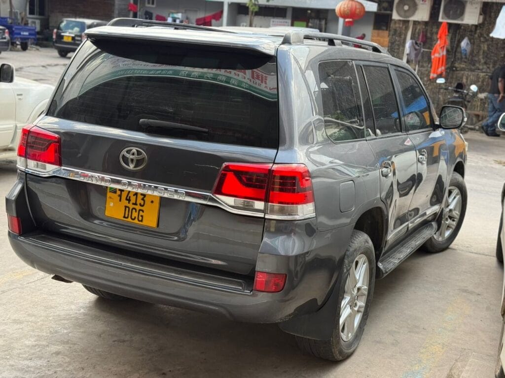 Price Toyota Land Cruiser V8 2008 for Sale in Dar es Salaam