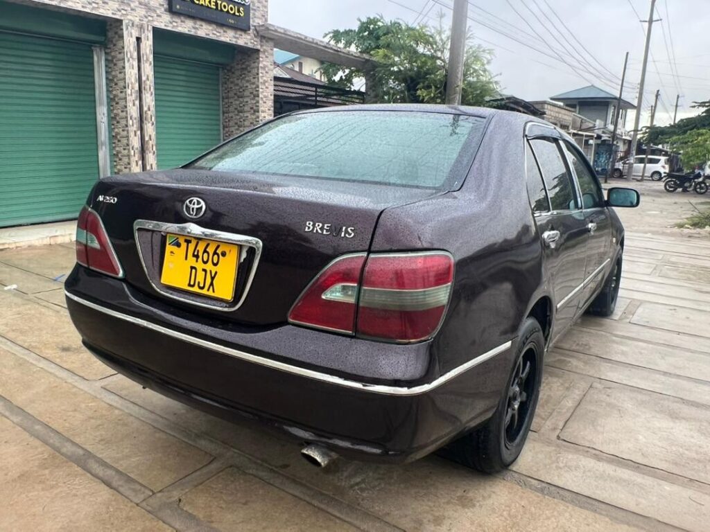 Magari Used Toyota Brevis 2003 Dar es Salaam Tanzania