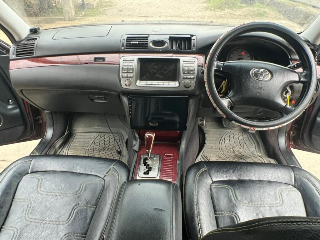Bei ya Toyota Brevis 2003 Sokoni Dar es Salaam Tanzania