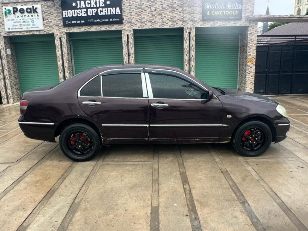Toyota Brevis 2003 Inauzwa Dar es Salaam Tanzania
