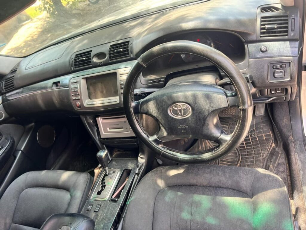 Toyota Brevis 2003 Inauzwa Dar es Salaam Tanzania