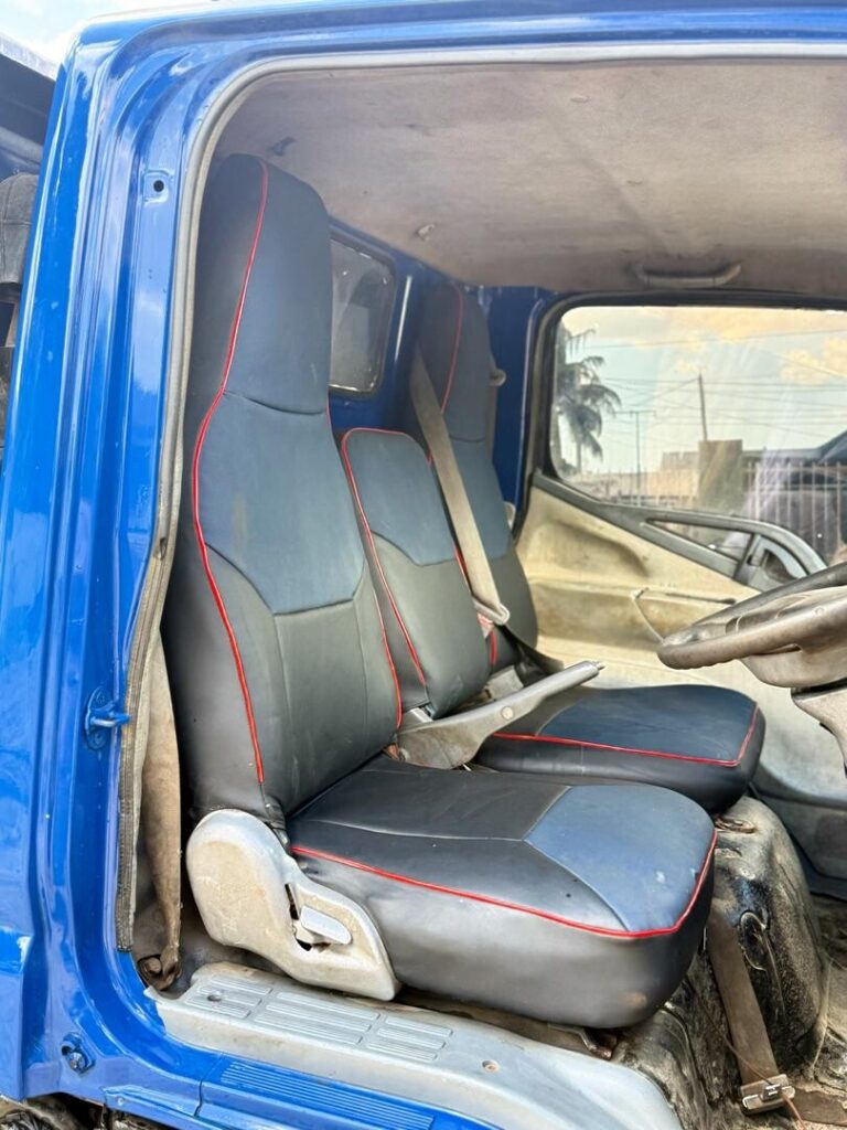 Magari Used Mitsubishi Canter 1999 Dar es Salaam Tanzania
