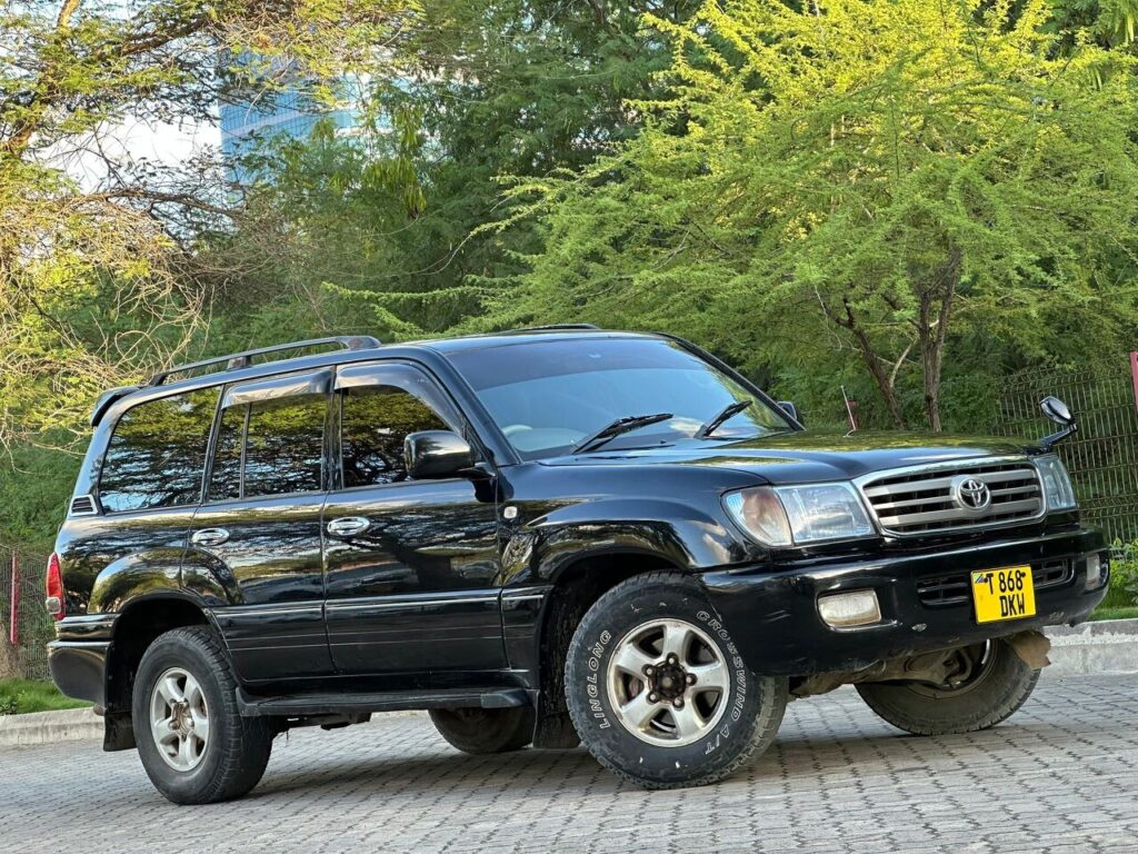 Magari Land Cruiser V8 2001 lipo Dar es Salaam