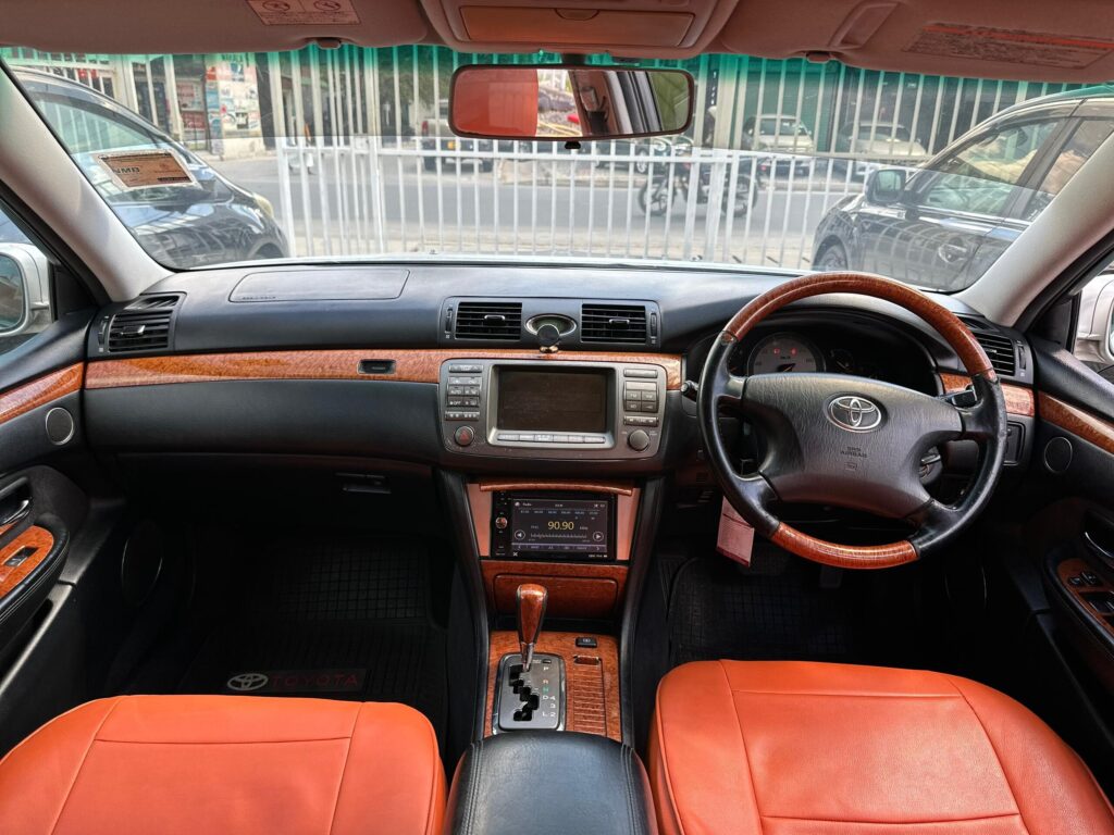 Toyota Brevis 2003 Inauzwa Dar es Salaam Tanzania