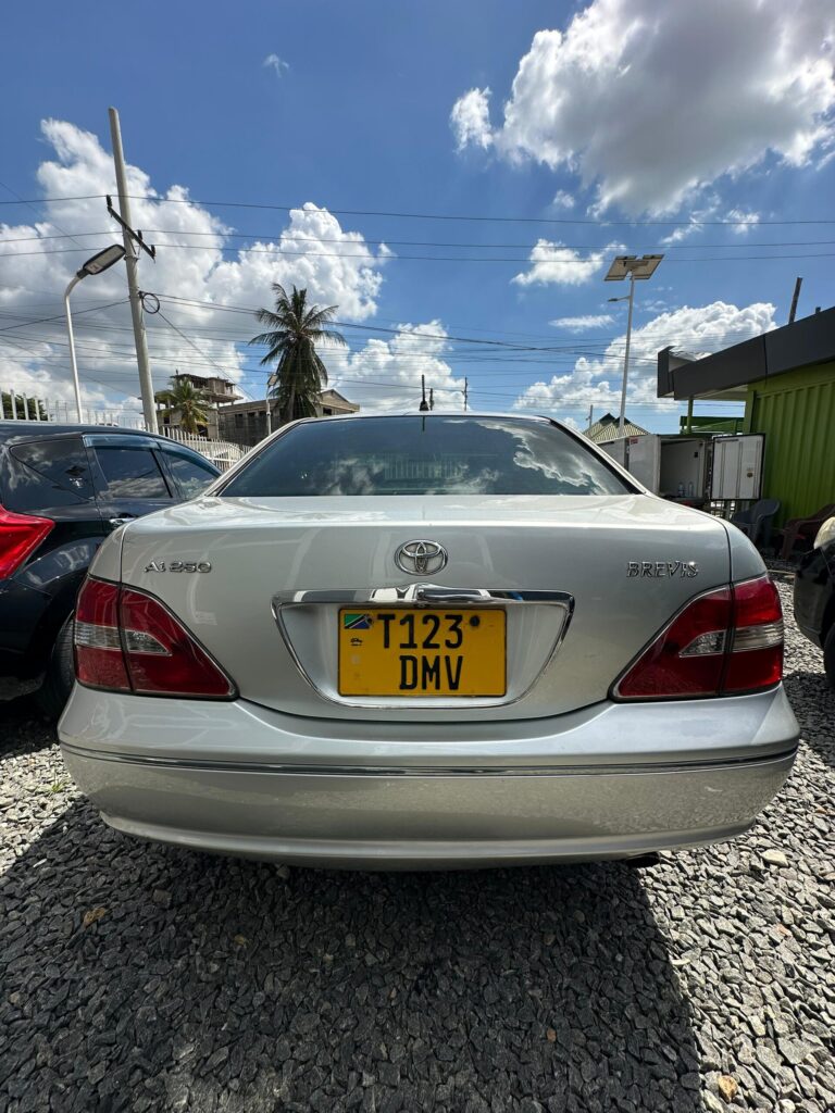 Magari Used Toyota Brevis 2003 Dar es Salaam Tanzania