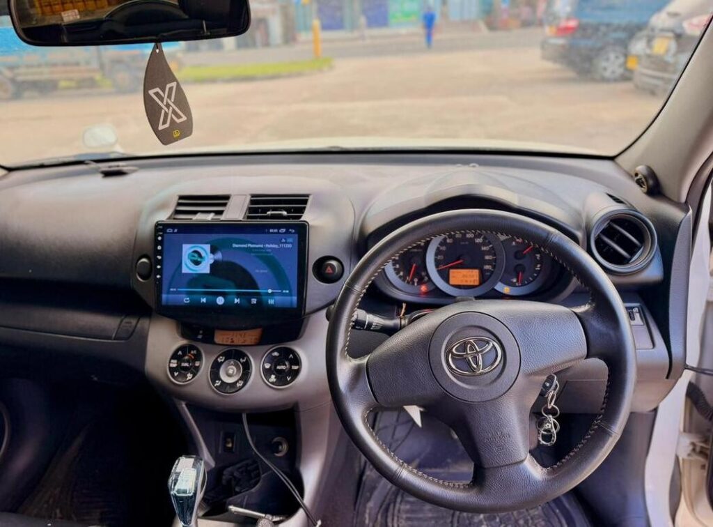 Toyota Rav4 2008 Inauzwa Dar es Salaam Tanzania