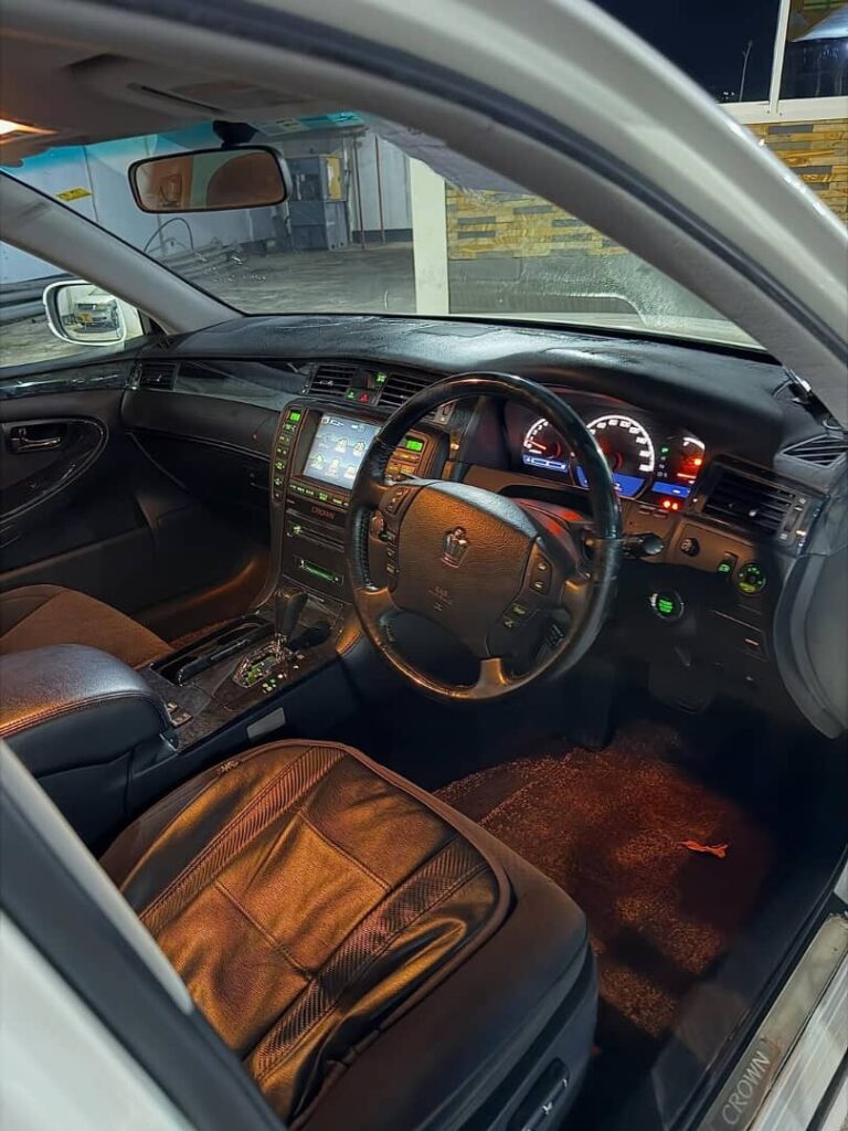 Bei ya Toyota Crown 2007 Sokoni Dar es Salaam Tanzania