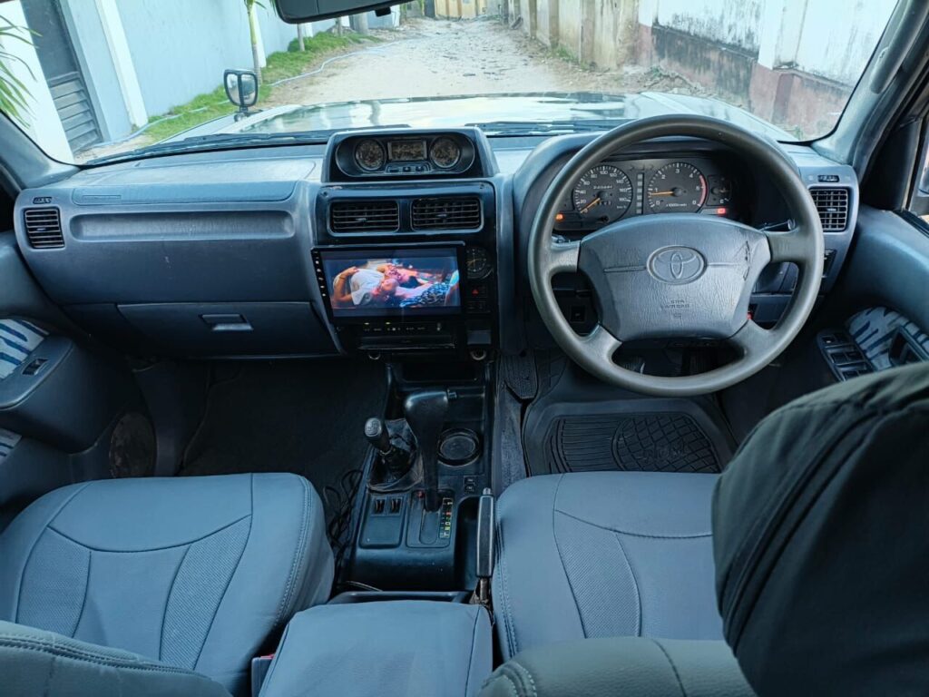 Toyota Land Cruiser Prado 1998 Inauzwa Dar es Salaam Tanzania