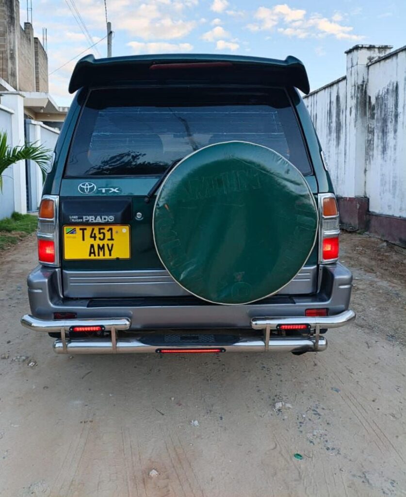 Magari Used Toyota Land Cruiser Prado 1998 Dar es Salaam Tanzania