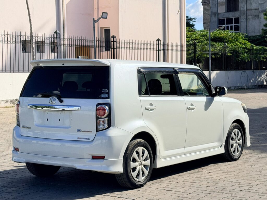Buy Toyota Rumion 2010 for Sale in Dar es Salaam