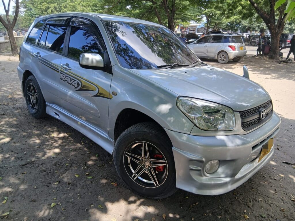 Price Of Toyota Rav4 2004 for Sale in Tanzania
