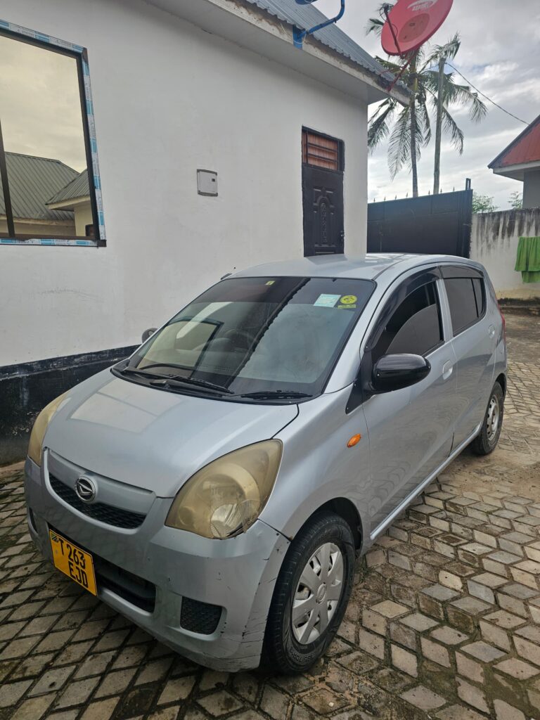 Magari Sokoni Daihatsu Mira ya Bei Poa 2009