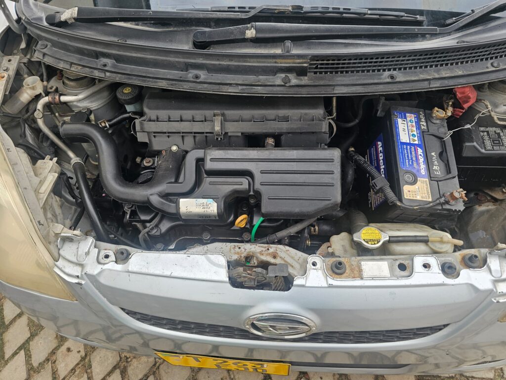 Daihatsu Mira 2009 Inauzwa Dar es Salaam Tanzania
