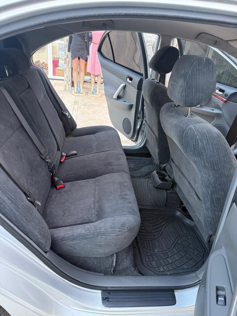 Toyota Premio bei poa sokoni Dar es Salaam Tanzania